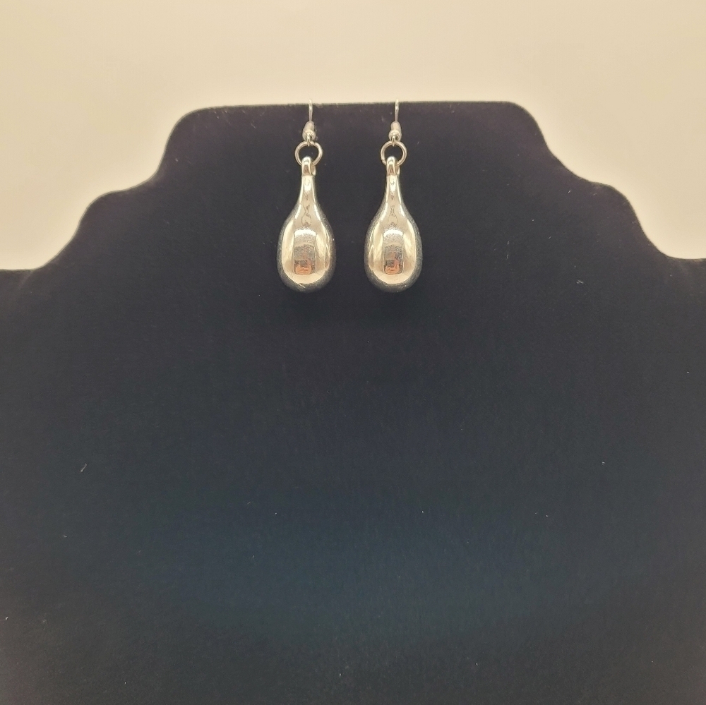 Handmade Silver-Tone Teardrop Earrings​​​ - Picture 3 of 3